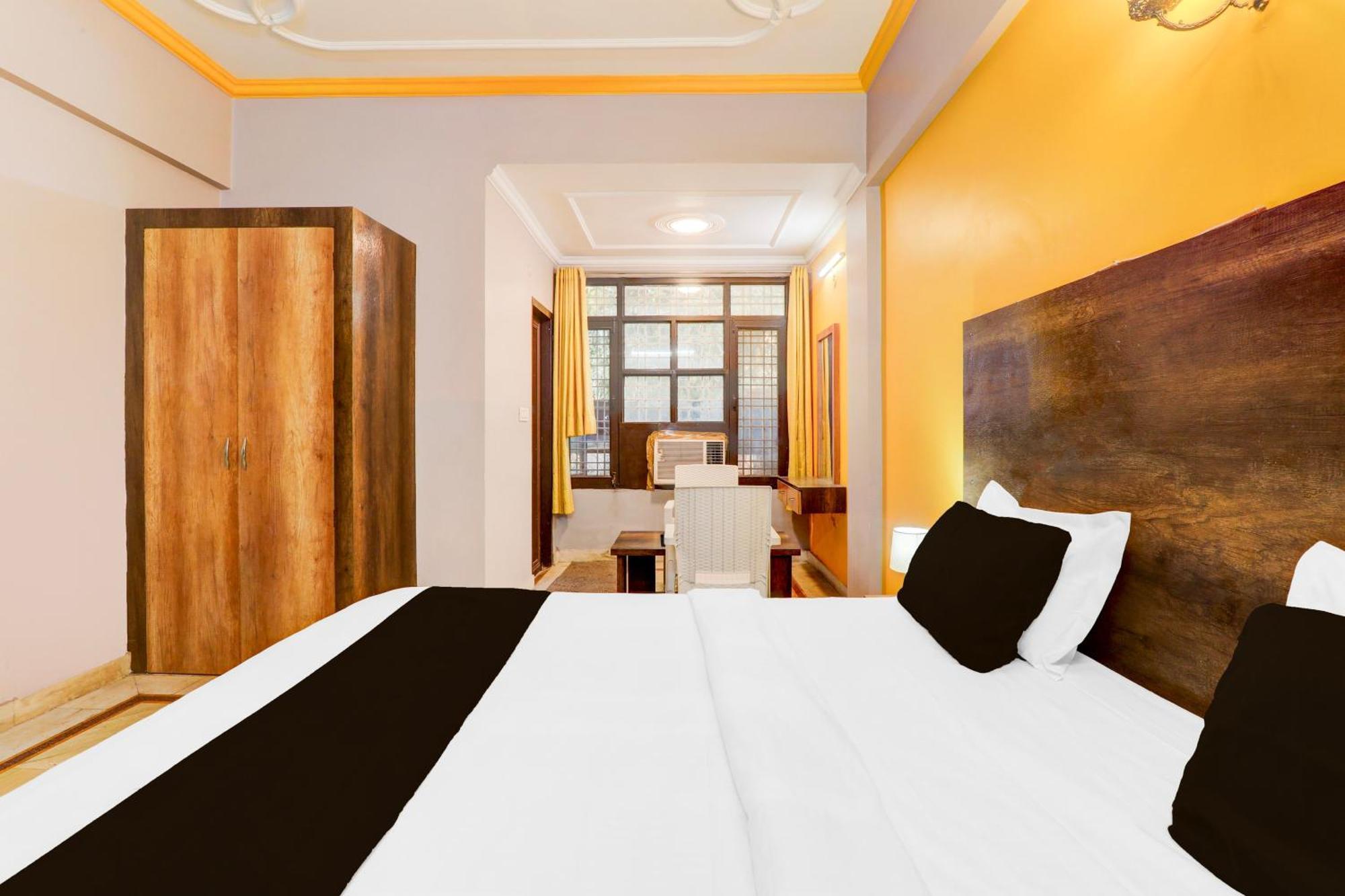 Super Hotel O Insaf Nagar Munshipuliya Formerly Vibrant Chinhat Экстерьер фото