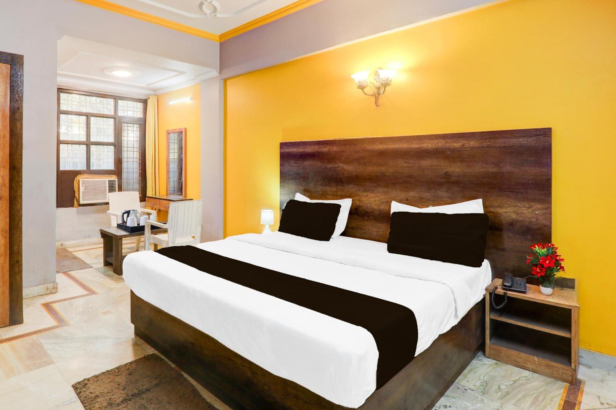 Super Hotel O Insaf Nagar Munshipuliya Formerly Vibrant Chinhat Экстерьер фото