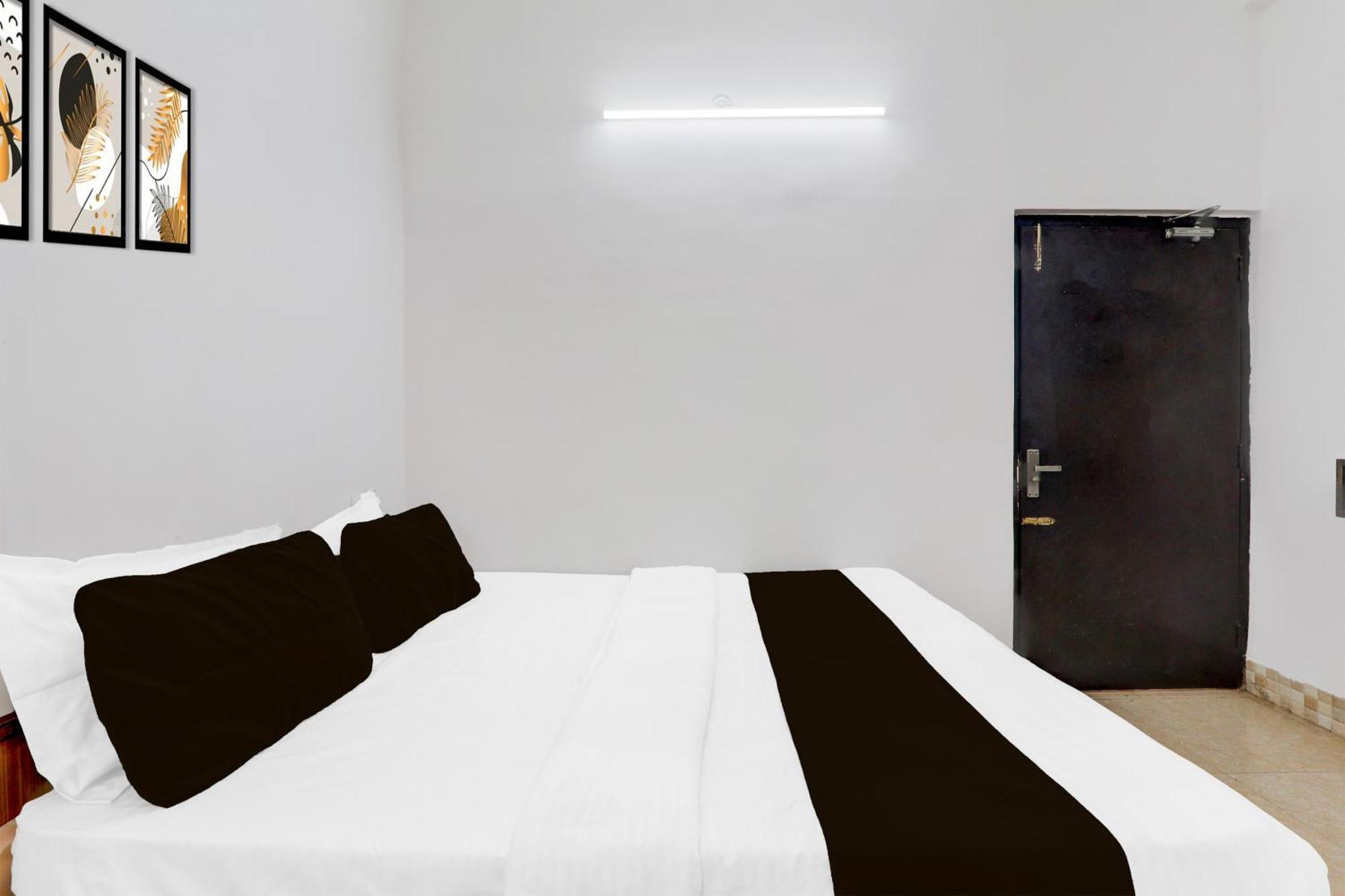 Super Hotel O Insaf Nagar Munshipuliya Formerly Vibrant Chinhat Экстерьер фото