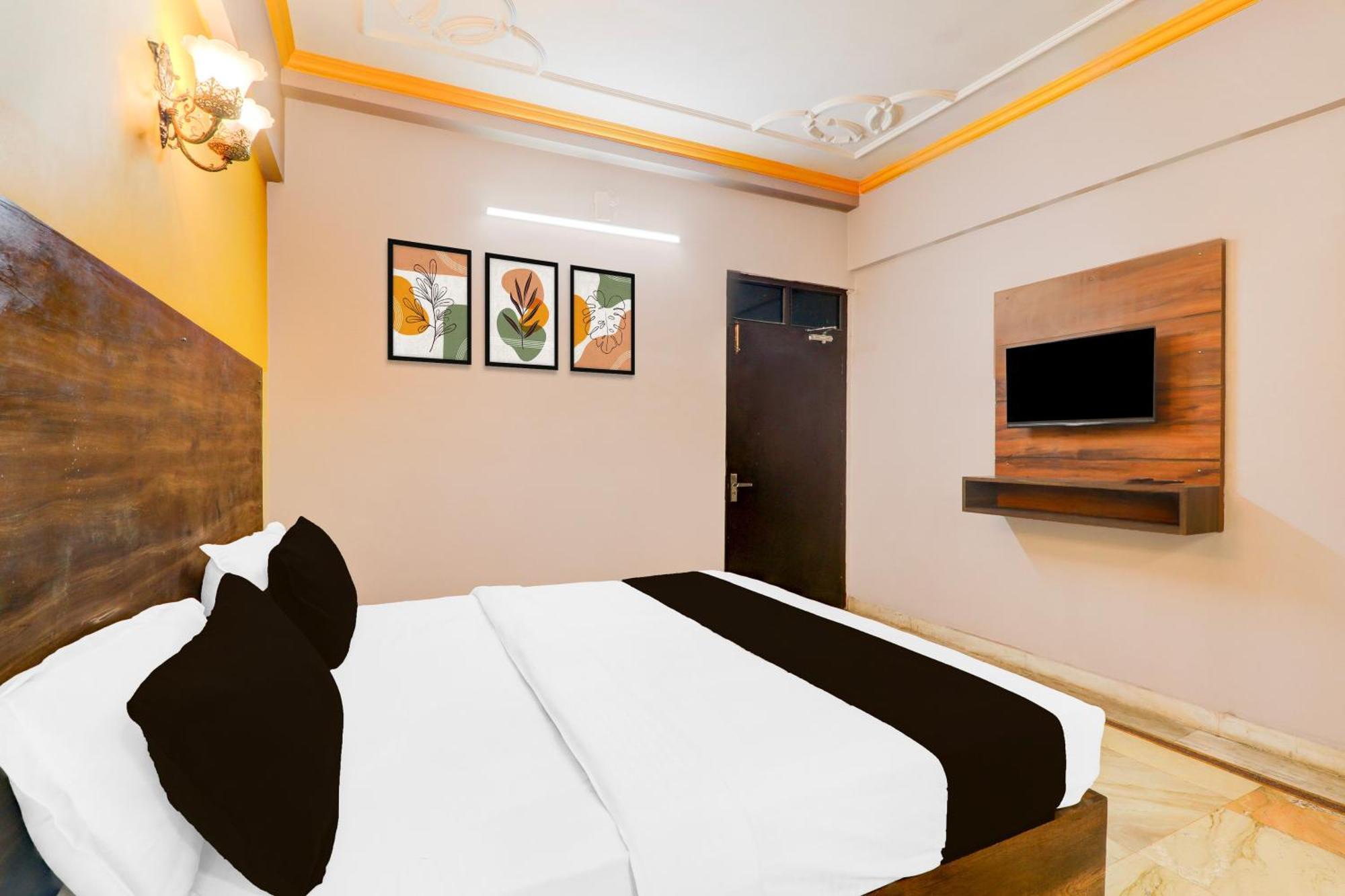 Super Hotel O Insaf Nagar Munshipuliya Formerly Vibrant Chinhat Экстерьер фото